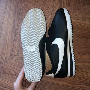 Nike Shoes - Nike Cortez 7.5 Nike Shoes - Nike Cortez 7.5
